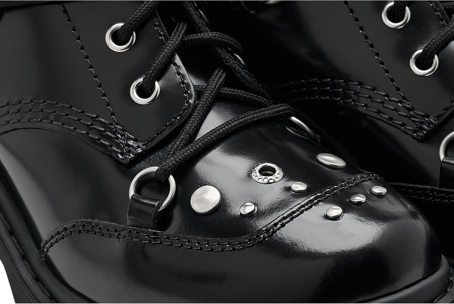 Dr. Martens womens Chesney Hardware Black