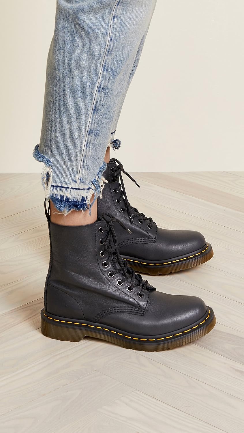 Dr. Martens Women's 1460 Pascal Virginia Black Virginia