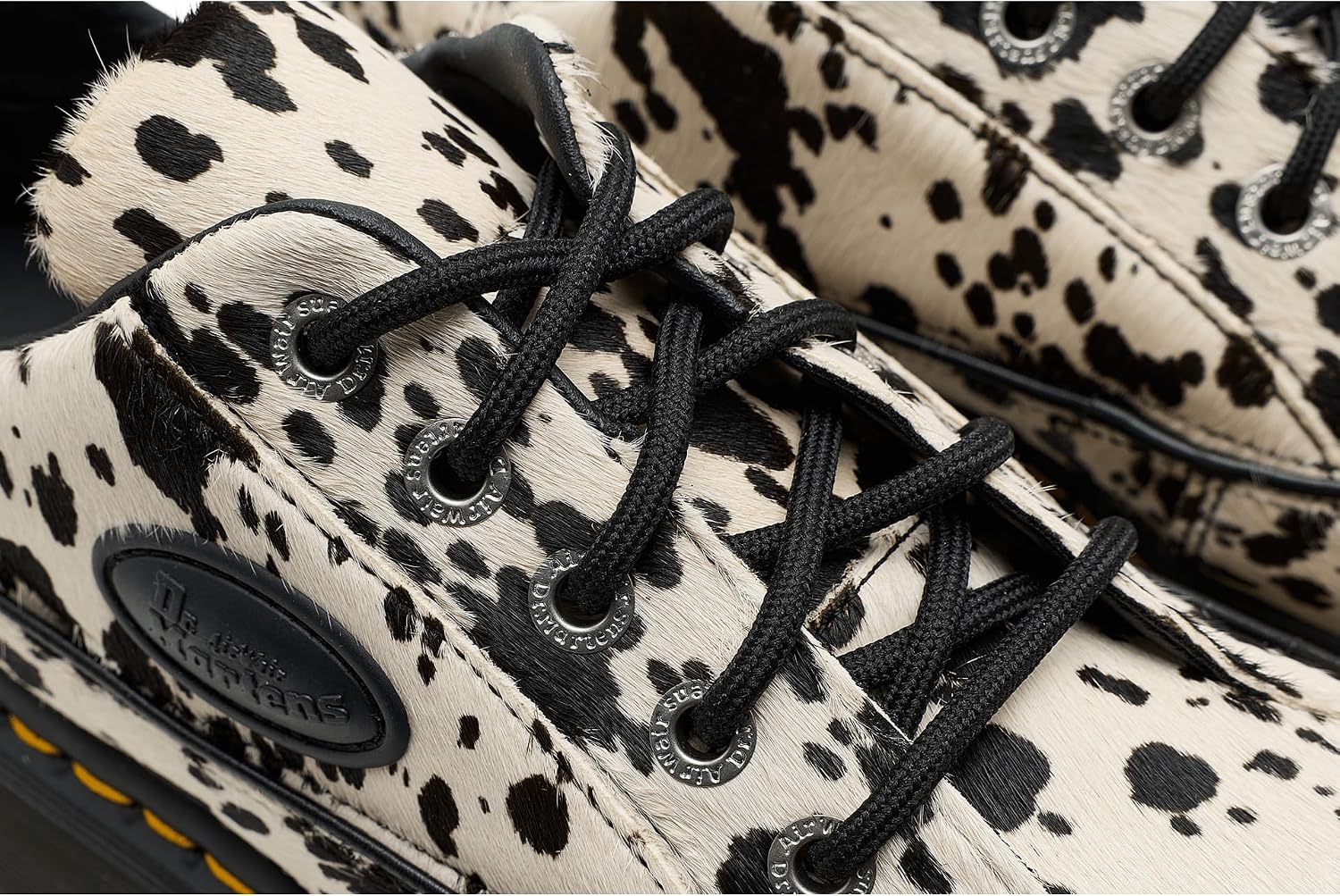 Dr. Martens Womens Buzz 5i CreamBlack Dalmation